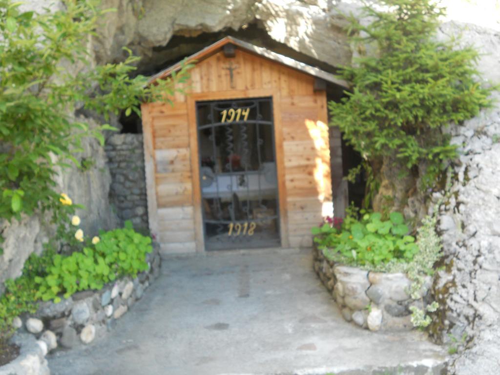 Hotel Garni Excelsior Livinallongo Del Col Di Lana Екстериор снимка
